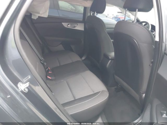 3KPF24AD7PE563187 KIA Forte Lxs