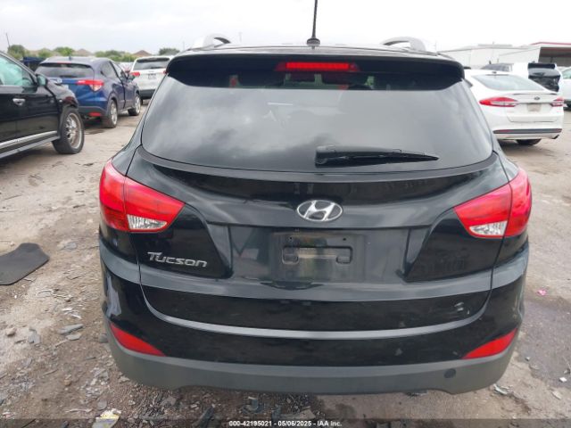 KM8JU3AG4FU112903 Hyundai TUCSON SE