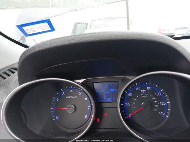 KM8JU3AG4FU112903 Hyundai TUCSON SE