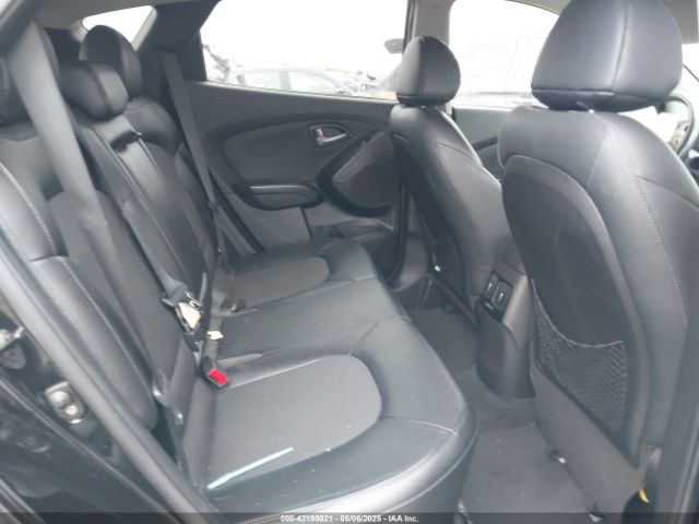 KM8JU3AG4FU112903 Hyundai TUCSON SE