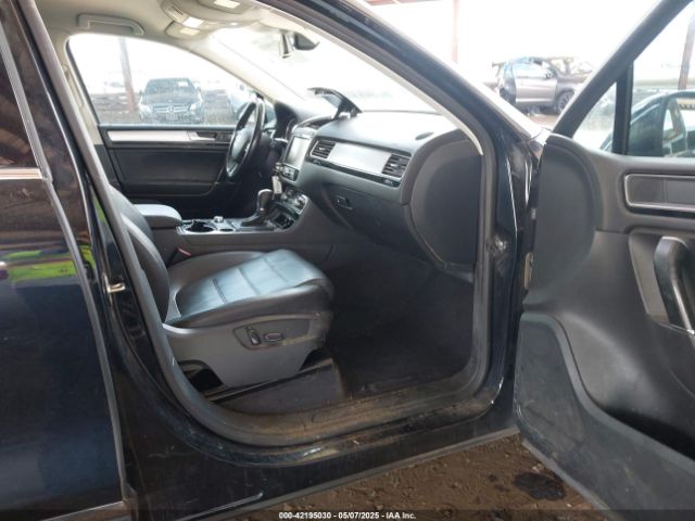 2016 VOLKSWAGEN TOUAREG WVGEF9BP0GD012148 Photo 4