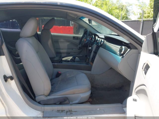 2007 FORD MUSTANG 1ZVFT80N575365456 Photo 4