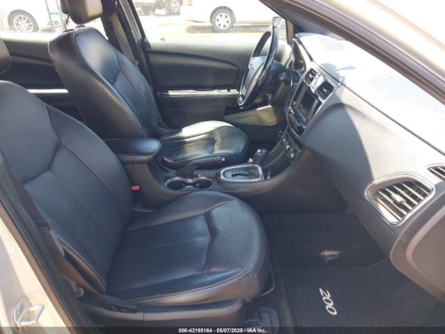 2011 CHRYSLER 200 1C3BC2FB8BN580435 Photo 4