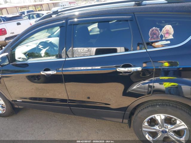 1FMCU9GX9GUB39504 Ford ESCAPE SE