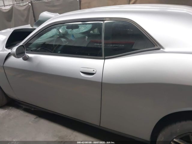 2C3CDYAG3EH111211 Dodge Challenger Sxt