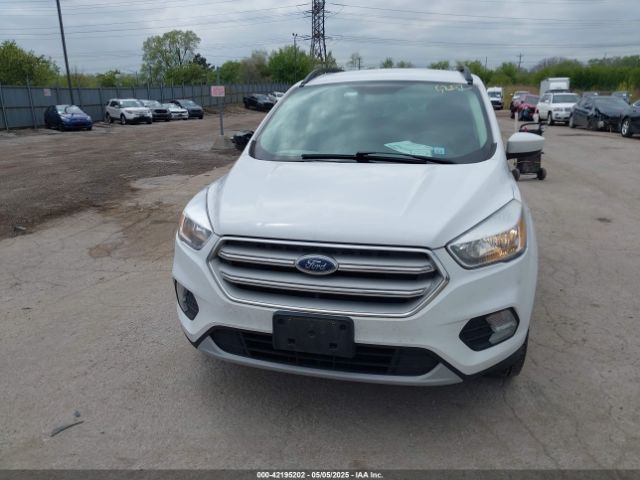 1FMCU9GDXJUC99453 Ford ESCAPE SE