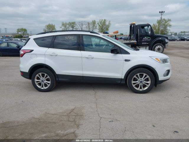 1FMCU9GDXJUC99453 Ford ESCAPE SE