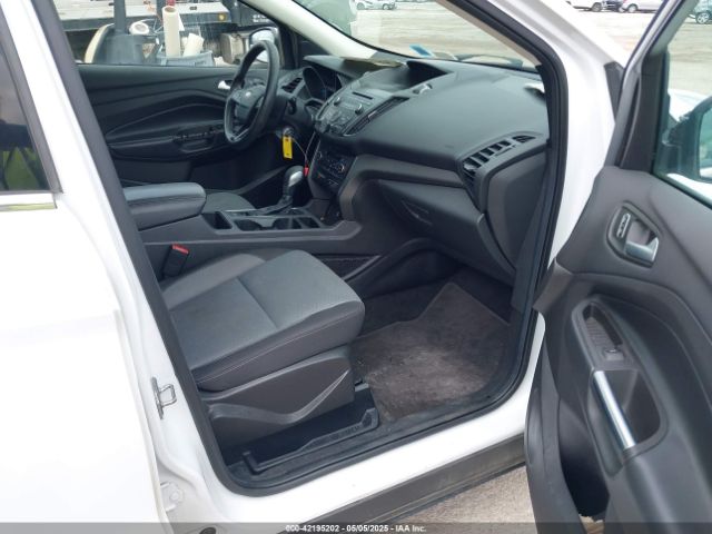 1FMCU9GDXJUC99453 Ford ESCAPE SE