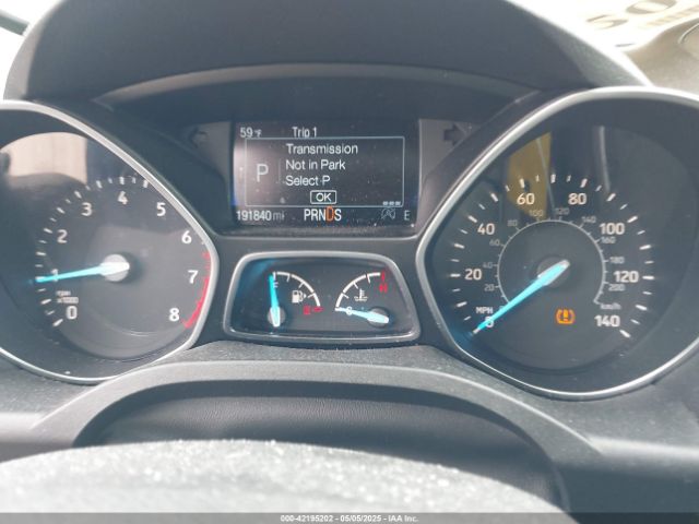 1FMCU9GDXJUC99453 Ford ESCAPE SE