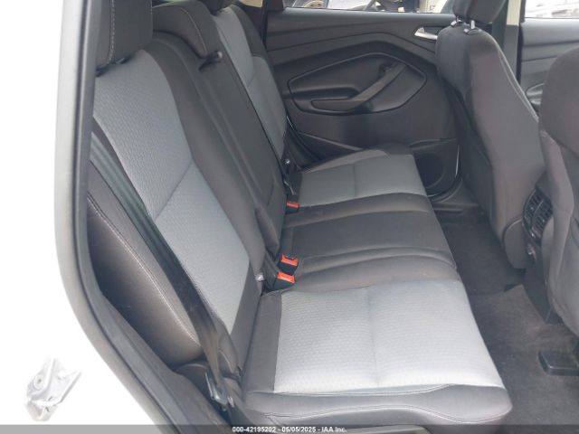 1FMCU9GDXJUC99453 Ford ESCAPE SE