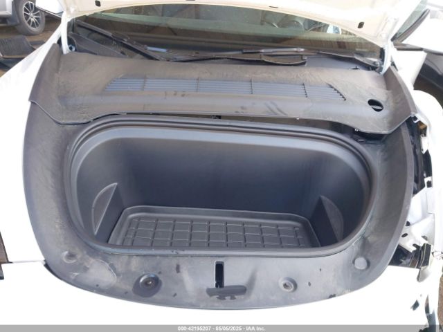 2024 TESLA MODEL Y 7SAYGDED6RF056253 Photo 9