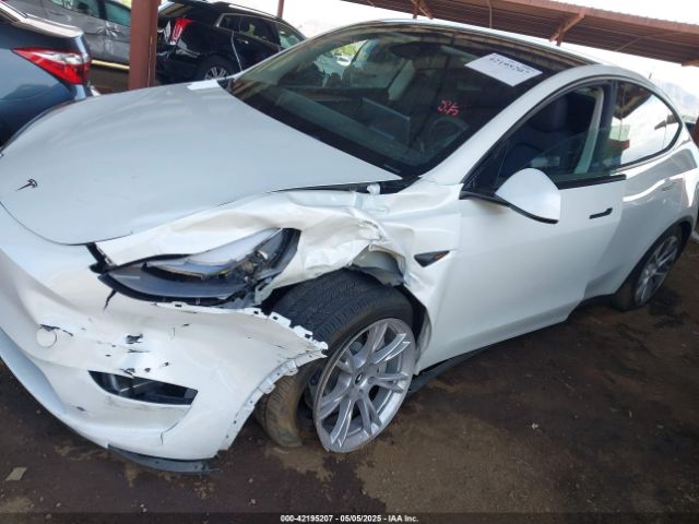 2024 TESLA MODEL Y 7SAYGDED6RF056253 Photo 5