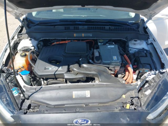 3FA6P0SU2ER306913 Ford Fusion Energi Titanium