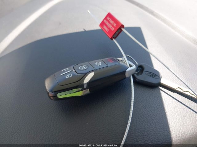 3FA6P0SU2ER306913 Ford Fusion Energi Titanium