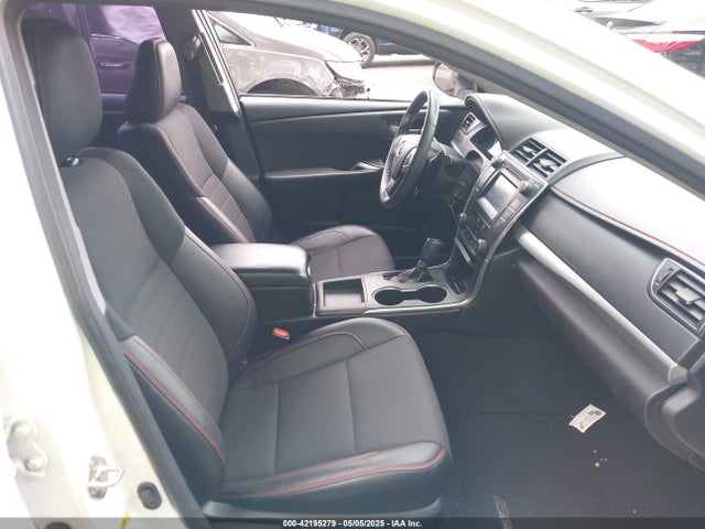 4T1BF1FK5HU796735 Toyota CAMRY SE