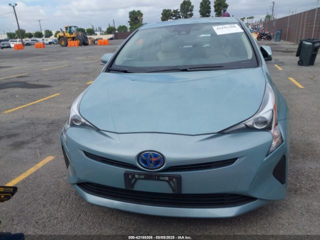 JTDKARFU8G3018145 Toyota Prius Three
