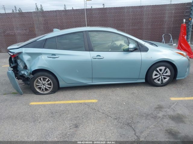 JTDKARFU8G3018145 Toyota Prius Three