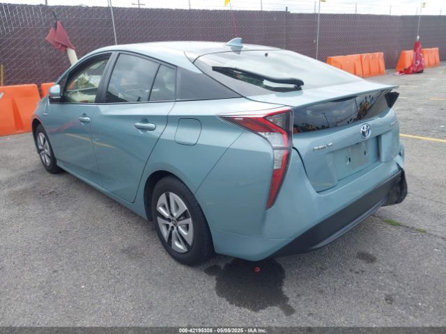 JTDKARFU8G3018145 Toyota Prius Three