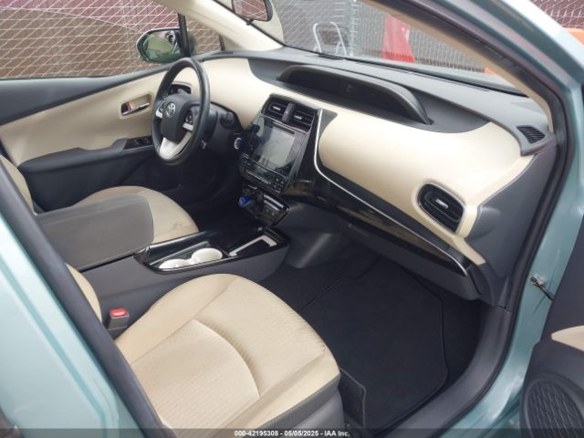 JTDKARFU8G3018145 Toyota Prius Three