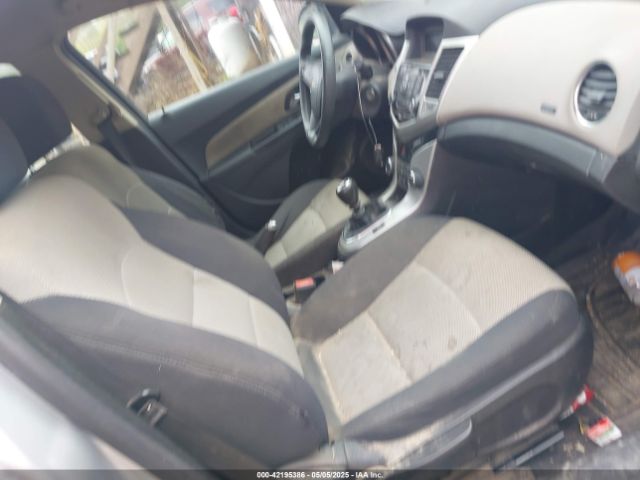 1G1PB5SG8F7288813 Chevrolet Cruze Ls Manual