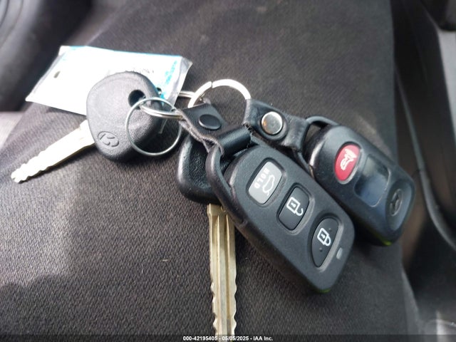 KMHD74LF5JU554385 Hyundai ELANTRA SE