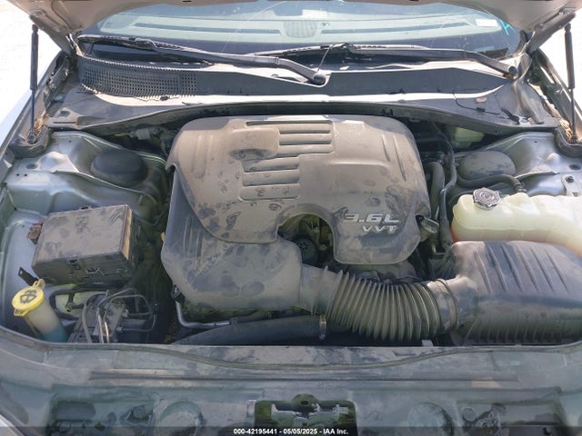Chrysler 300 2014 2C3CCAAG8EH161922 Image 10