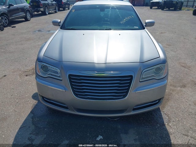 Chrysler 300 2014 2C3CCAAG8EH161922 Image 12