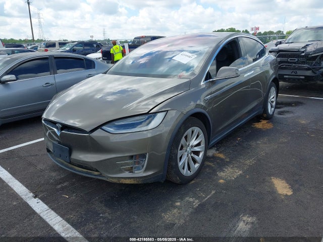 2016 TESLA MODEL X 5YJXCAE26GF008007 Photo 1