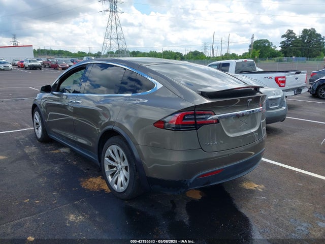 2016 TESLA MODEL X 5YJXCAE26GF008007 Photo 2