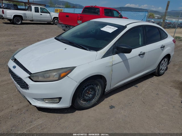 Ford 2016 2016 1FADP3E28GL369809 Image 2