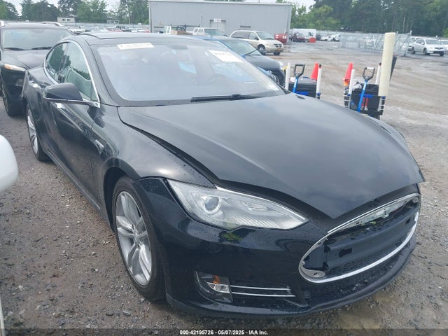 2013 TESLA MODEL S 5YJSA1DG7DFP26402 Photo 0