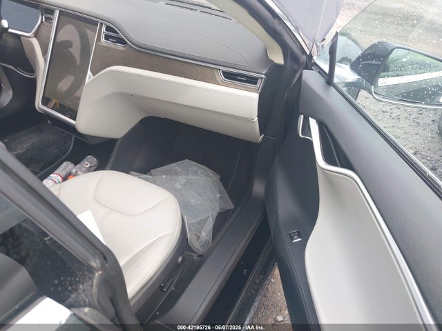 2013 TESLA MODEL S 5YJSA1DG7DFP26402 Photo 4