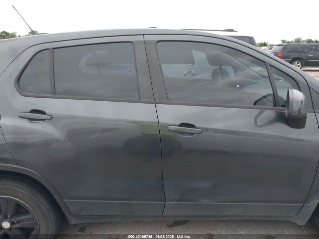 3GNCJKSBXKL300159 Chevrolet TRAX LS