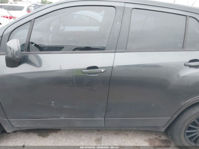 3GNCJKSBXKL300159 Chevrolet TRAX LS
