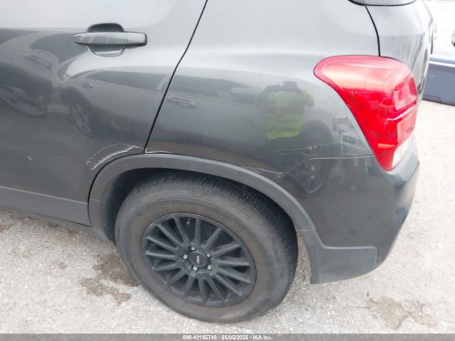 3GNCJKSBXKL300159 Chevrolet TRAX LS