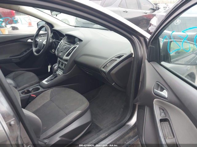1FADP3F28EL136315 Ford FOCUS SE