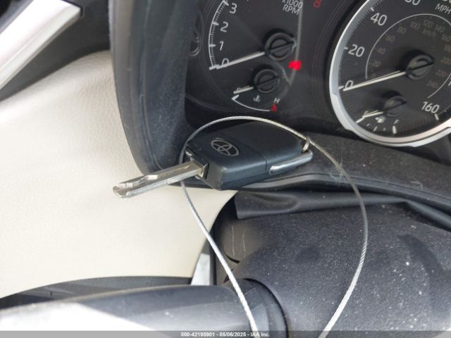 5YFEPMAE3NP356037 Toyota COROLLA LE