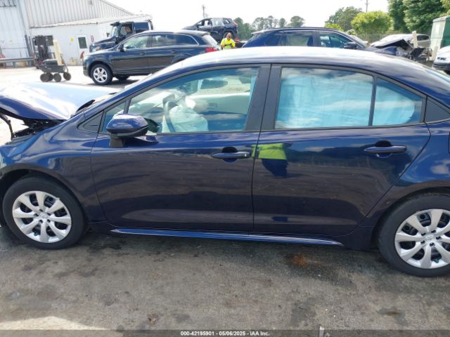 5YFEPMAE3NP356037 Toyota COROLLA LE