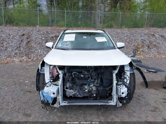 2T3P1RFV9RC396250 Toyota Rav4 Xle