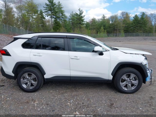 2T3P1RFV9RC396250 Toyota Rav4 Xle