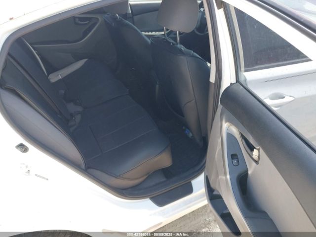 5NPDH4AE8FH593260 Hyundai ELANTRA SE