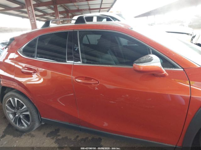 JTHY3JBH9K2005464 Lexus UX 200