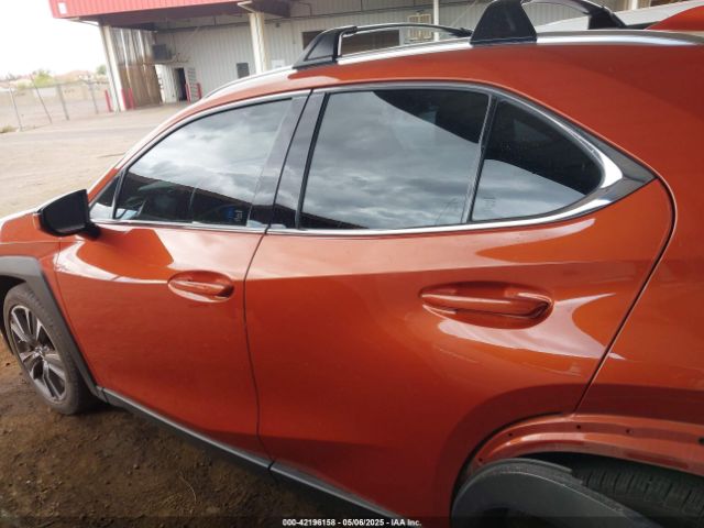 JTHY3JBH9K2005464 Lexus UX 200