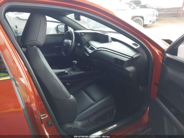 JTHY3JBH9K2005464 Lexus UX 200