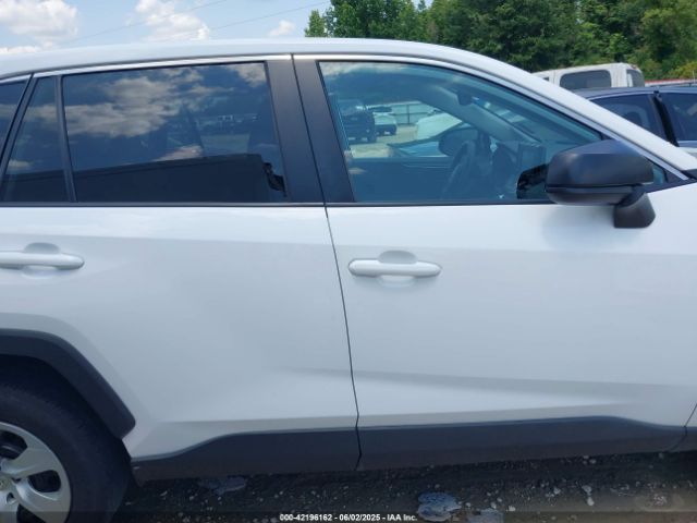 2T3H1RFV0NC197070 Toyota RAV4 LE