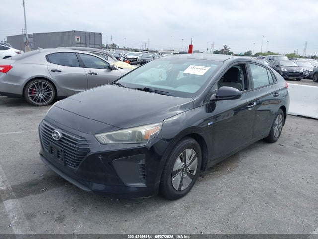 KMHC65LC8HU058095 Hyundai Ioniq Hybrid Blue