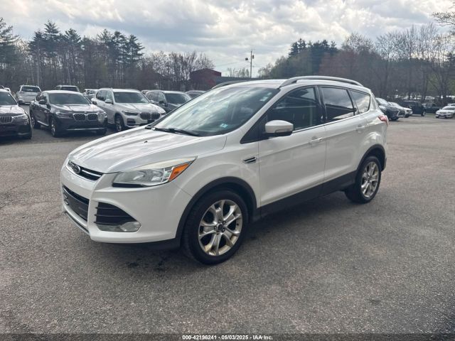 1FMCU9J94EUC63638 Ford Escape Titanium