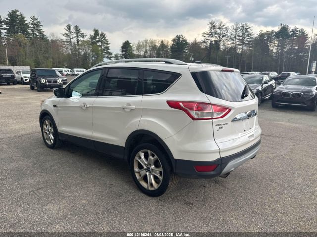 1FMCU9J94EUC63638 Ford Escape Titanium