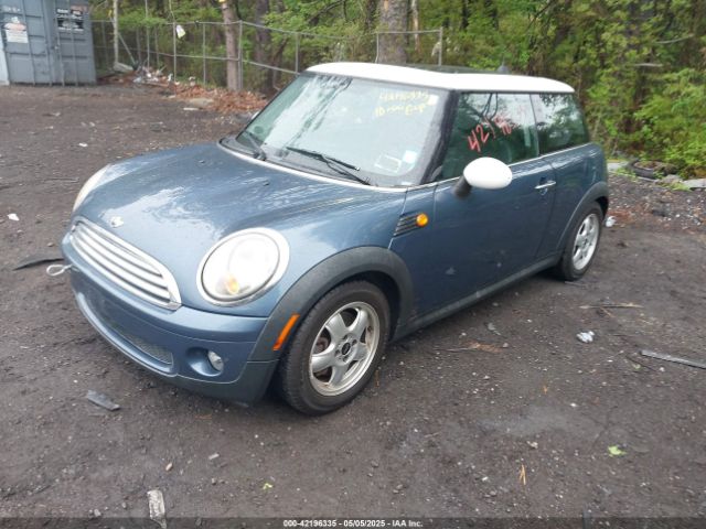 2010 MINI COOPER WMWMF3C55ATZ26755 Photo 1