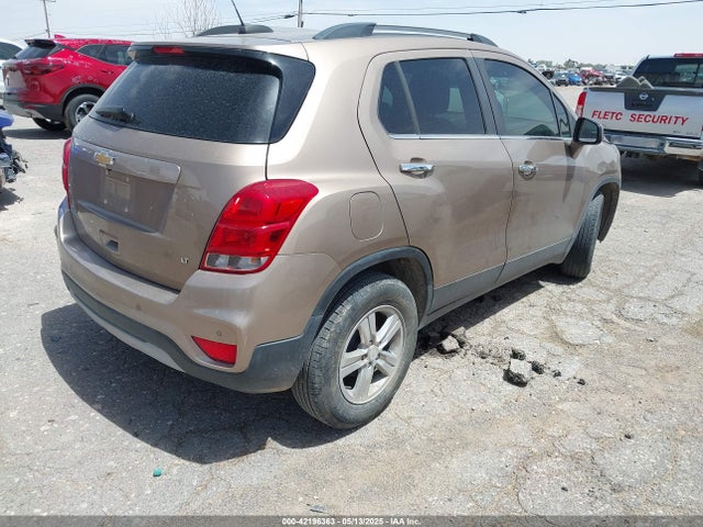 3GNCJLSBXJL198818 Chevrolet Trax Lt